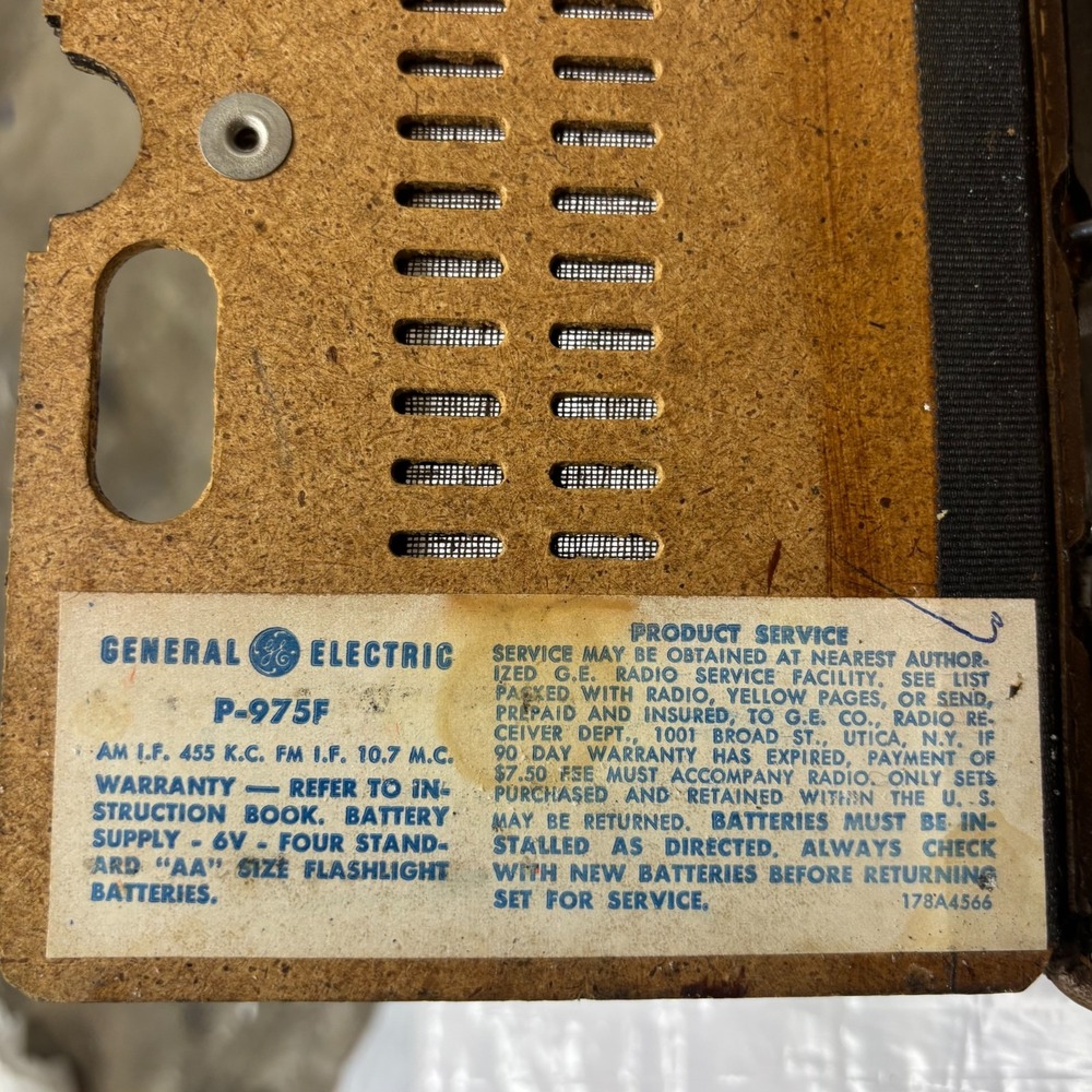 Vtg GE General Electric Portable Radio AM/FM Transistor P-975F Tested-Works - Picture 14 of 14